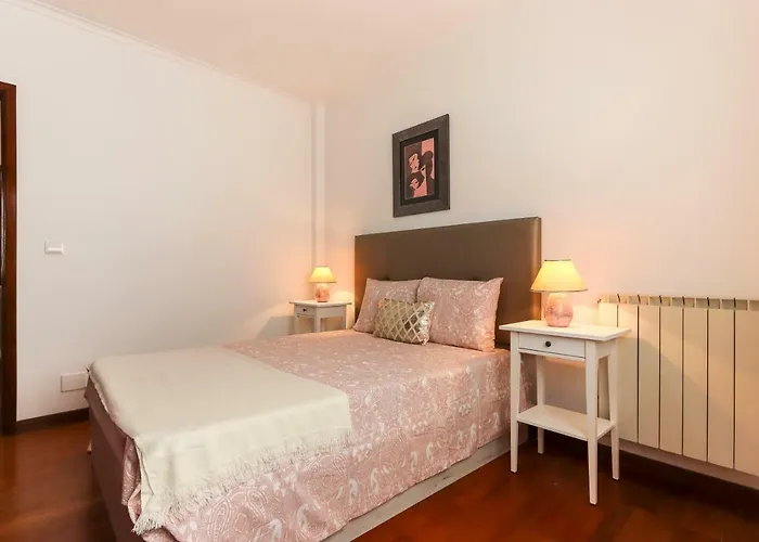 Charming - Sonias Lissabon